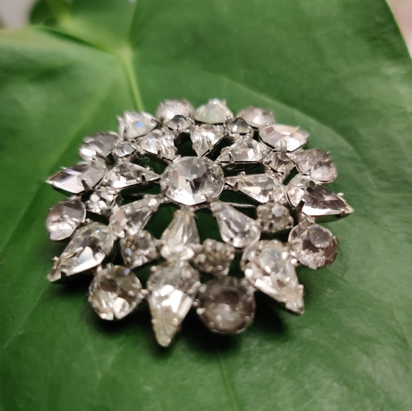 Vintage Joseph Wiener Crystal Brooch - Picture 8 of 12